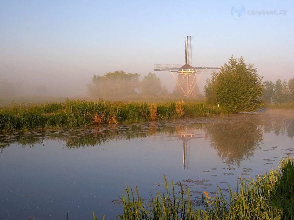 Foto: Windmill On The River Gein In Early Morning, Abcoude, Holland