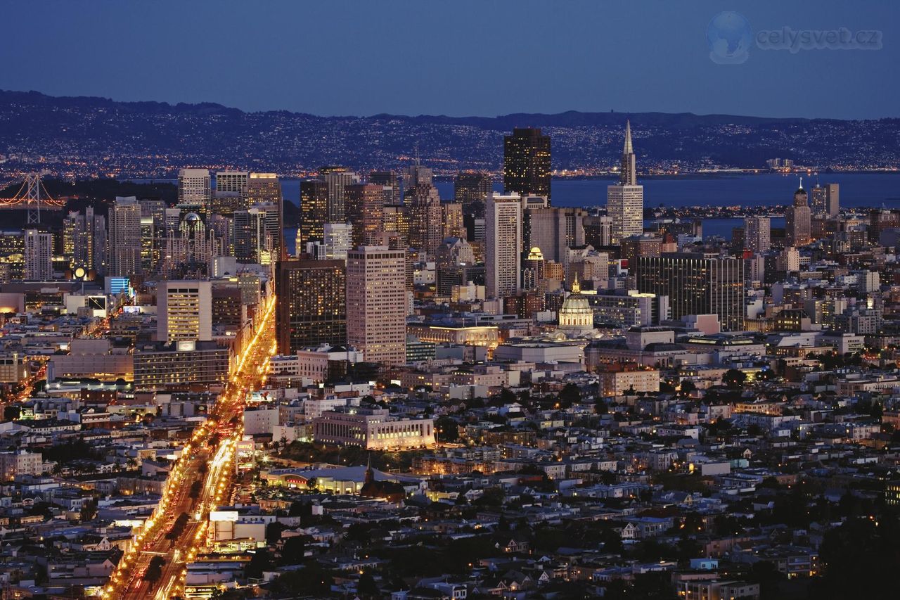 Foto: San Francisco Skyline From Twin Peaks At Dusk