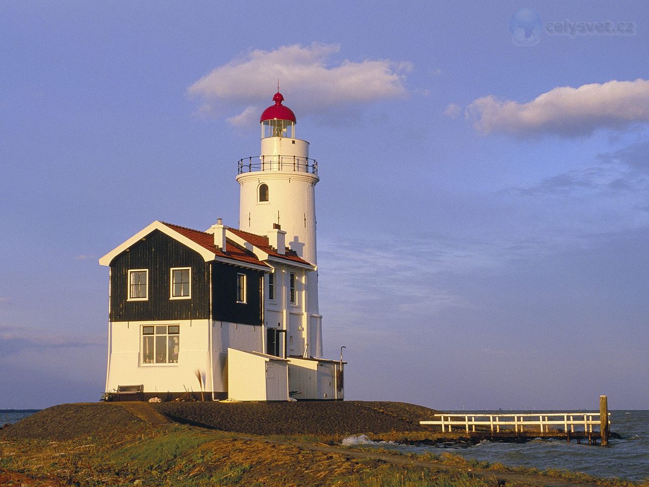 Foto: Marken Lighthouse, Northern Holland Province, The Netherlands