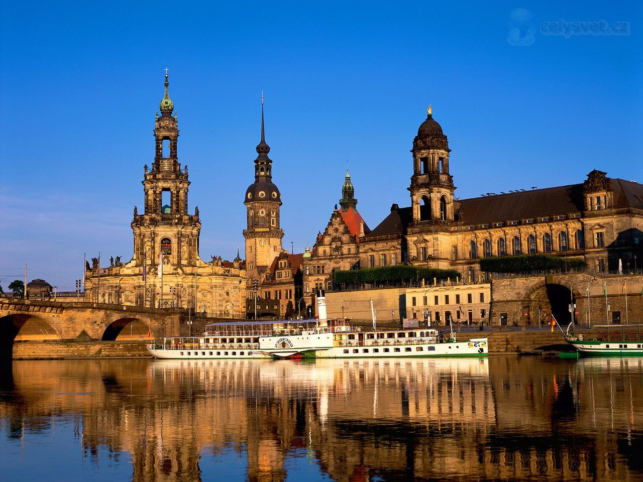 Foto: Elbe River, Dresden, Germany