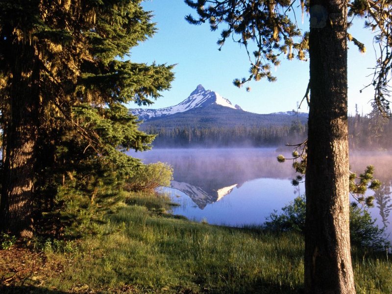 Foto: Big Lake At Sunrise, Mount Washington, Oregon