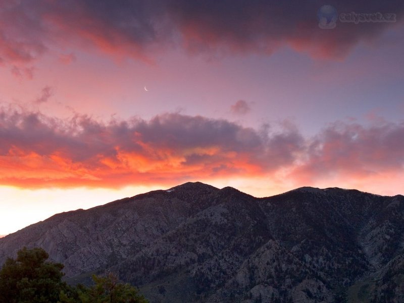 Foto: Sunset, Wheeler Crest, California