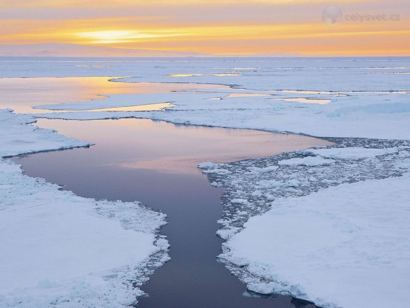 Foto: Icebergs At Dusk, Antarctic Sound, Antarctica